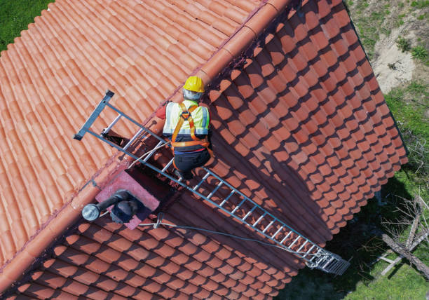 Best Emergency Roof Repair Services  in Fredonia, WI